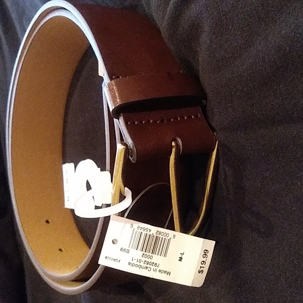 NWT Old Navy Synthetic leather belt